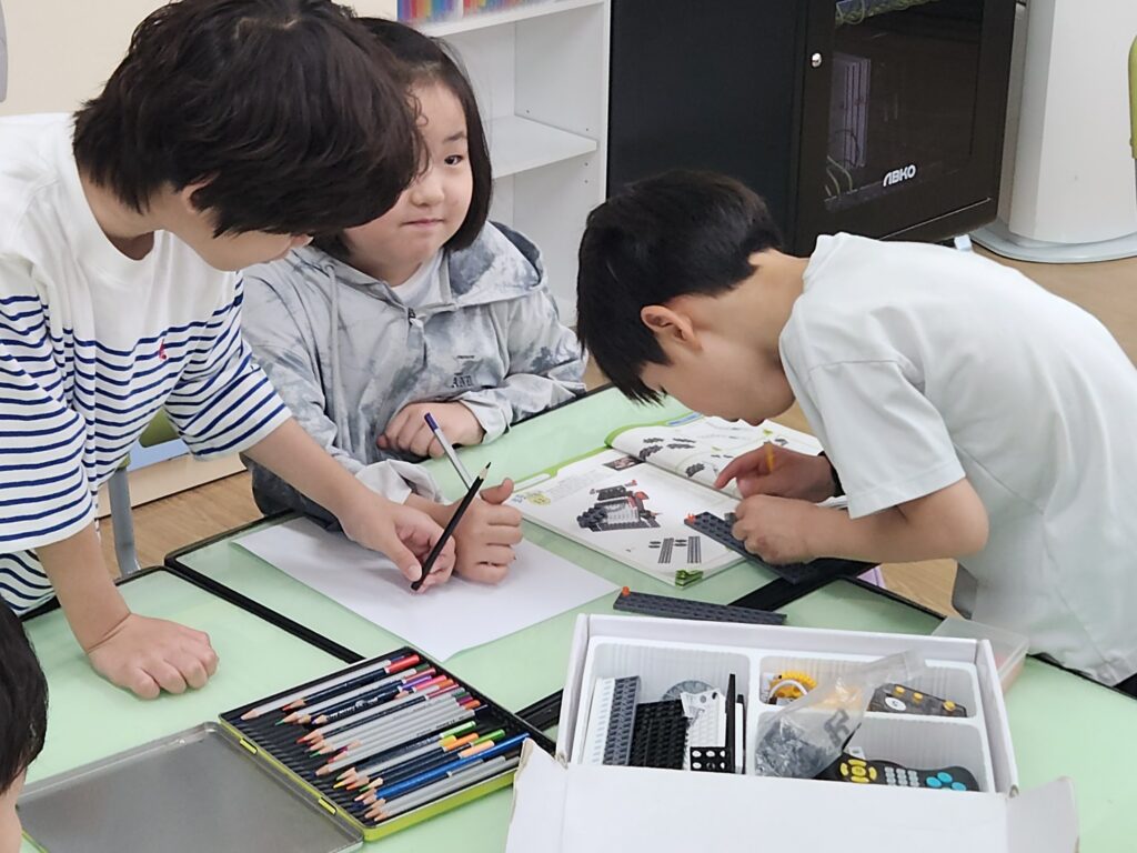 활동 현장을 만나보세요 사진 3