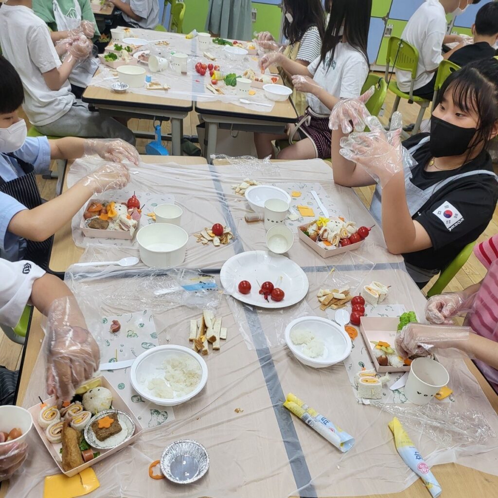 활동 현장을 만나보세요 사진 2